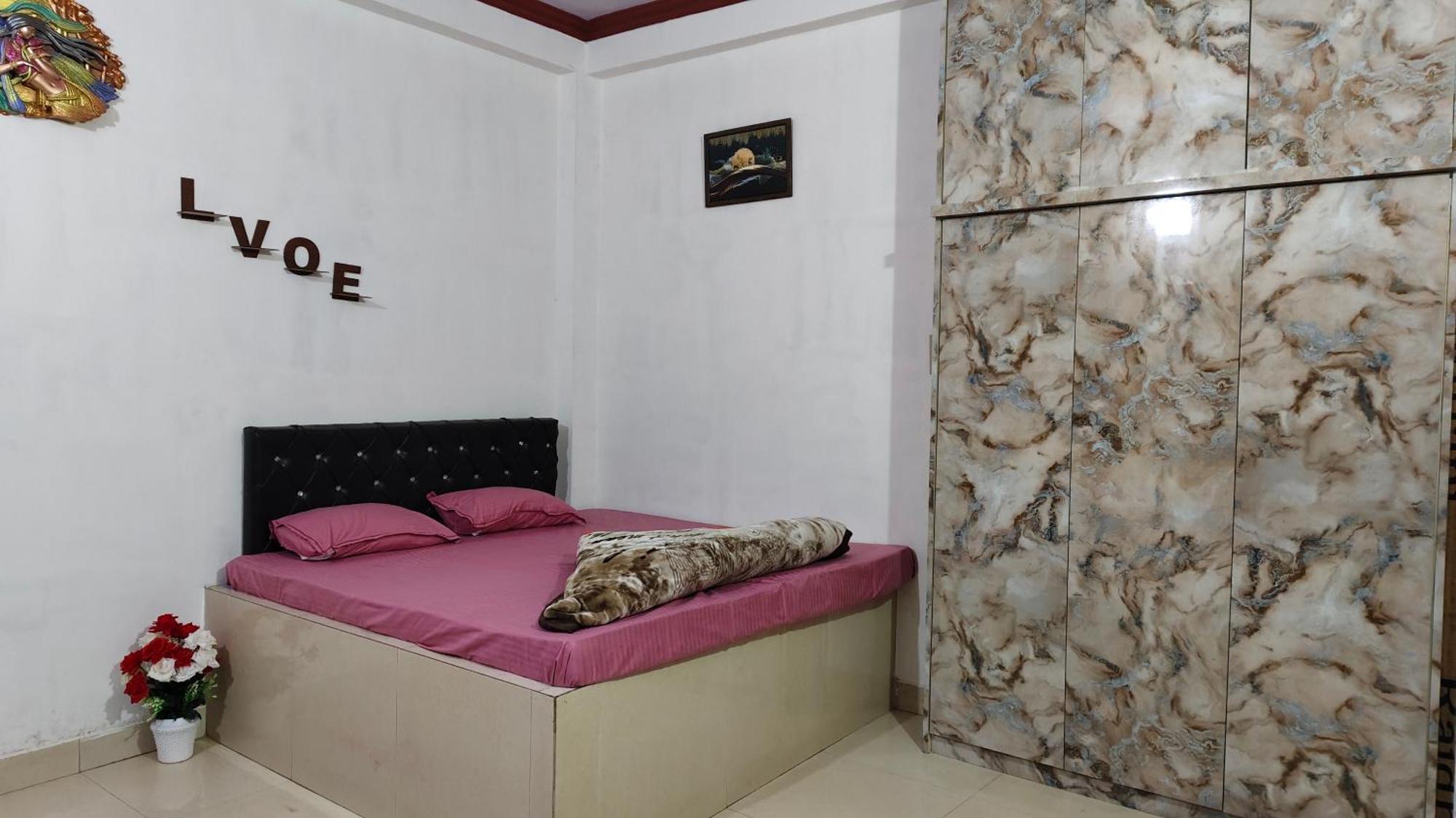Mangalam Gold Guest House Varanasi Exterior photo